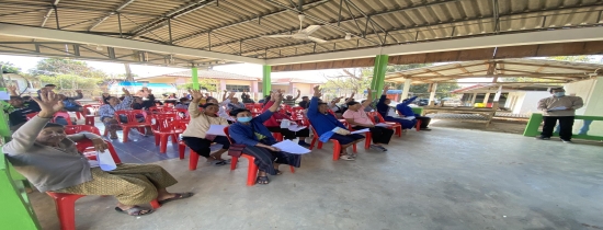 องค์การบริหารส่วนตำบลศรีสงคราม ออกประชุมประชาคมตามโครงการเวทีประชาคมหมู่บ้าน เพื่อทบทวน เพิ่มเติมแผนพัฒนาท้องถิ่น (พ.ศ.2566 - 2570) ประจำปีงบประมาณ พ.ศ.2567 ณ ศาลาประชาคมบ้านหนองบาท้าว หมู่ที่ 2